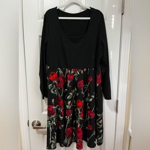 Cute Black Red Rose Floral Scoop Neck Dress